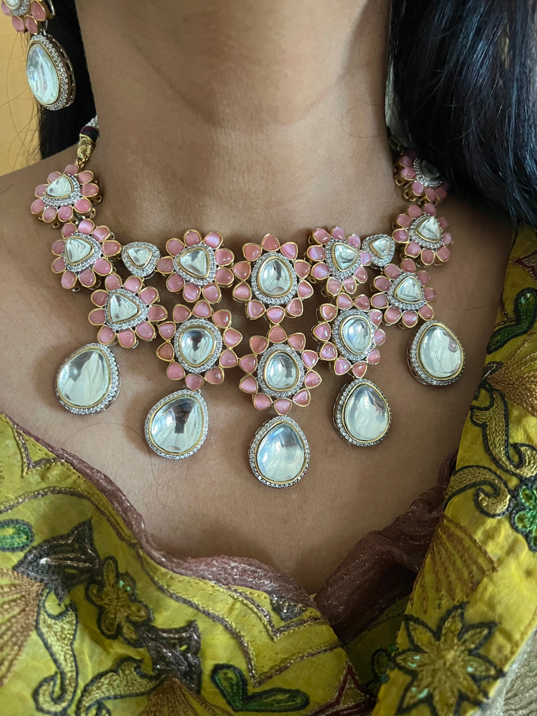 Victorian Necklace with Earrings and Mang tikka / Indian Jewlery