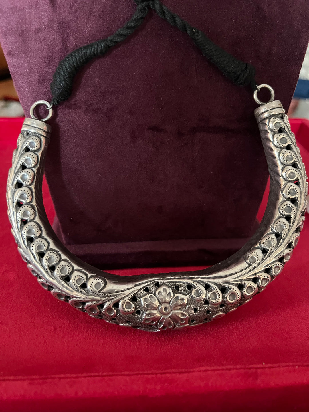 Antique Hasli Necklace - Exquisite Rajasthan Craftsmanship