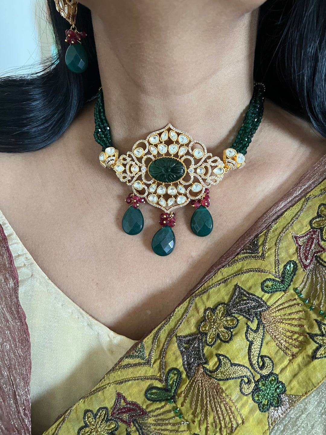 Scintillating Kundan Choker with Earrings