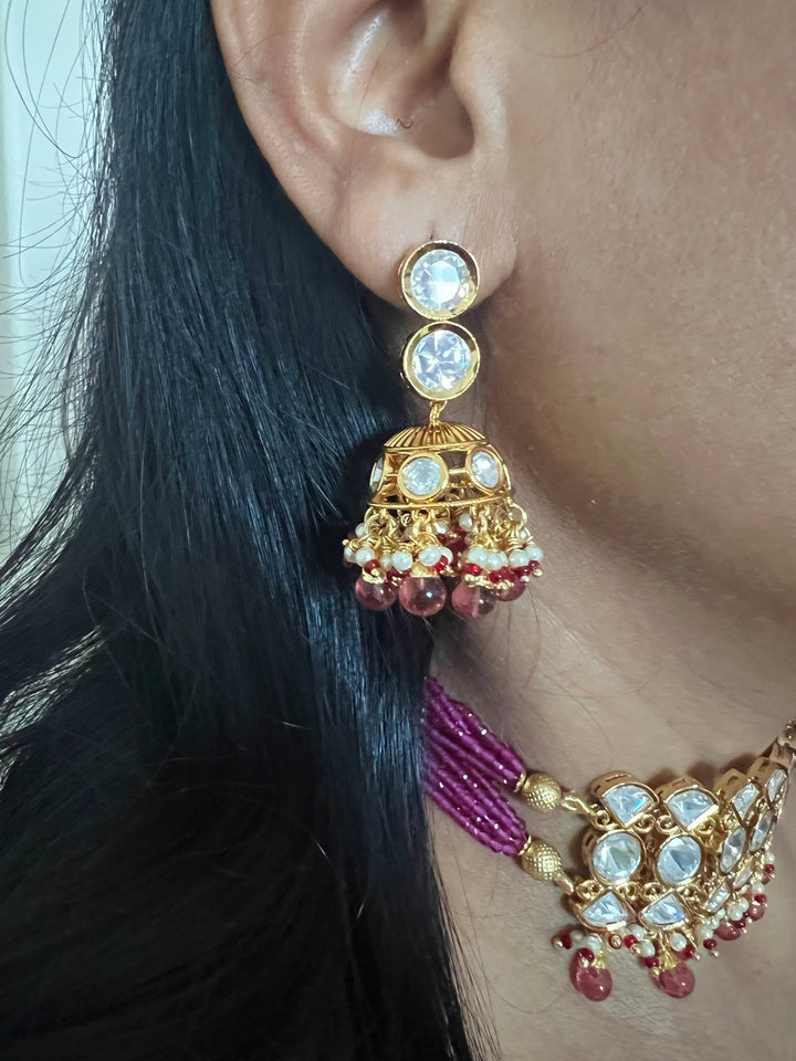 Scintillating Kundan Choker with Earrings