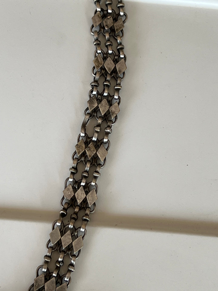 Exquisite Antique Enamelled Pendant Necklace - Elevate Your Elegance