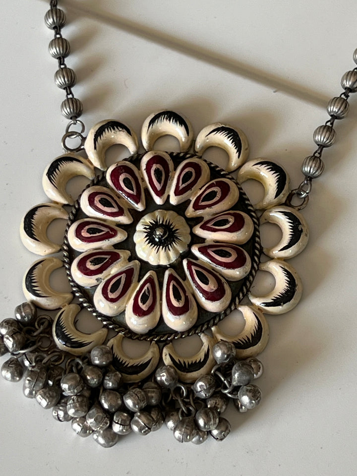 Exquisite Antique Enamelled Pendant Necklace - Elevate Your Elegance