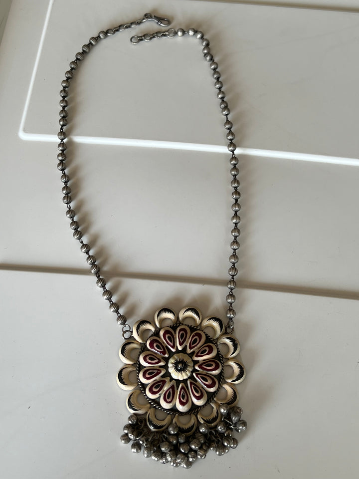 Exquisite Antique Enamelled Pendant Necklace - Elevate Your Elegance