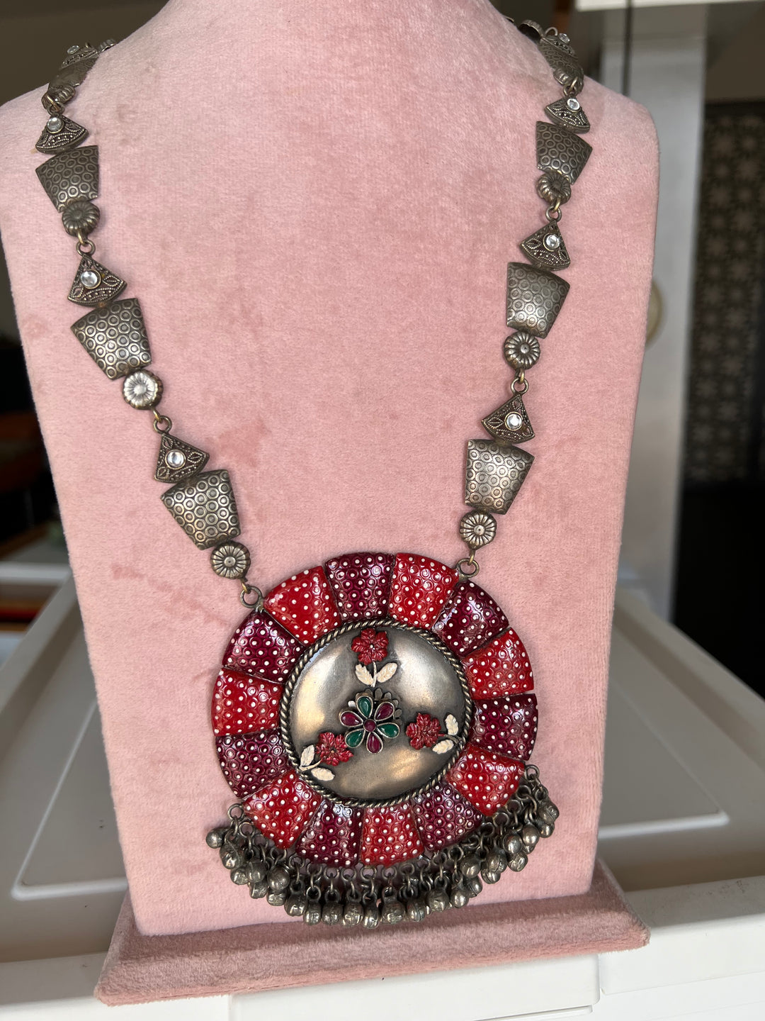 Exquisite Antique Enamelled Pendant Necklace - Elevate Your Elegance