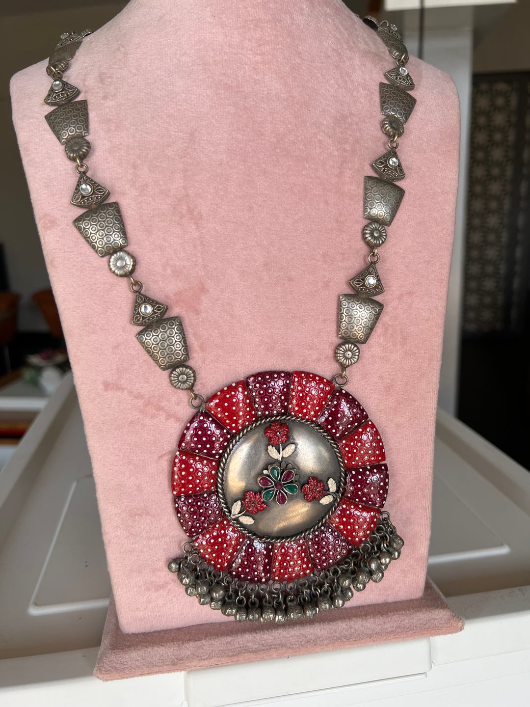 Exquisite Antique Enamelled Pendant Necklace - Elevate Your Elegance