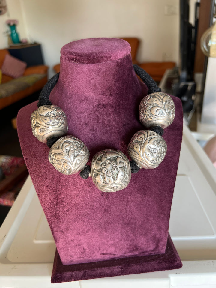 Antique Necklace - Elevate Your Elegance