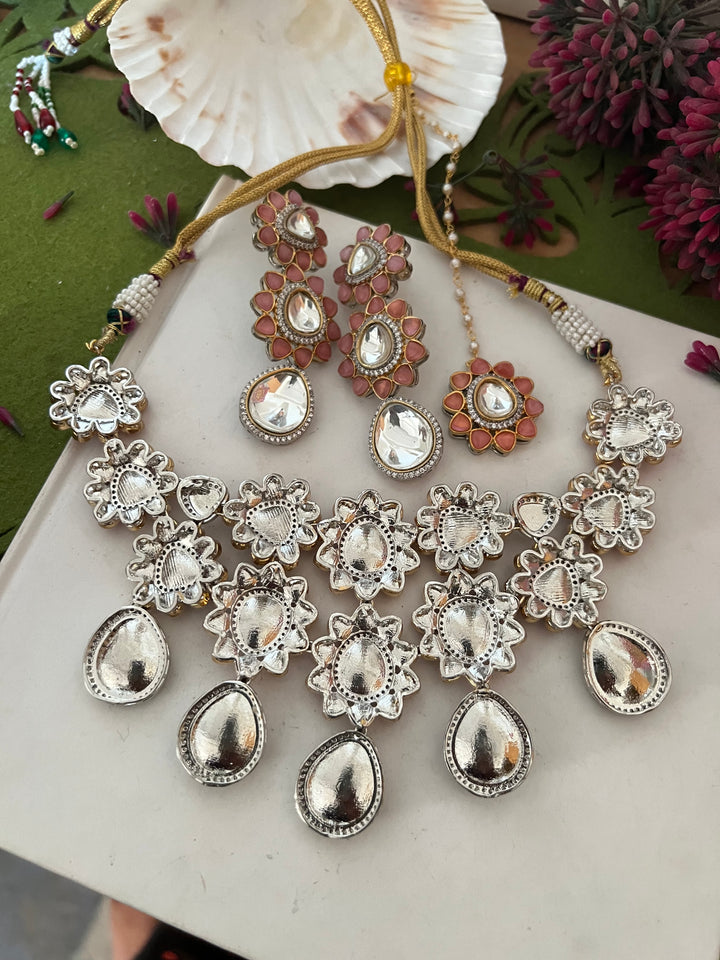 Victorian Necklace with Earrings and Mang tikka / Indian Jewlery