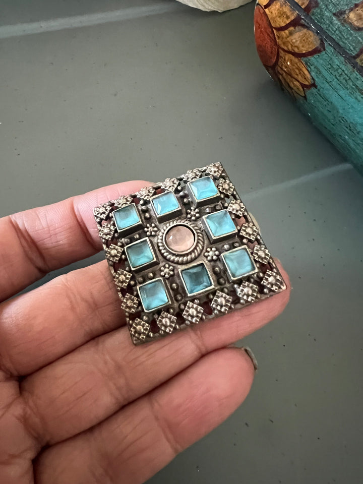 Antique Stone Ring - A Touch of Timeless Beauty