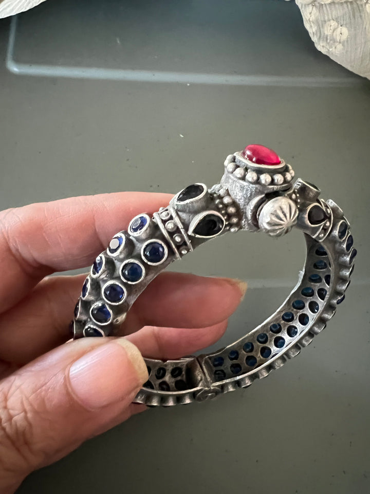 Exquisite Antique Brass Kada - Unparalleled Quality and Style