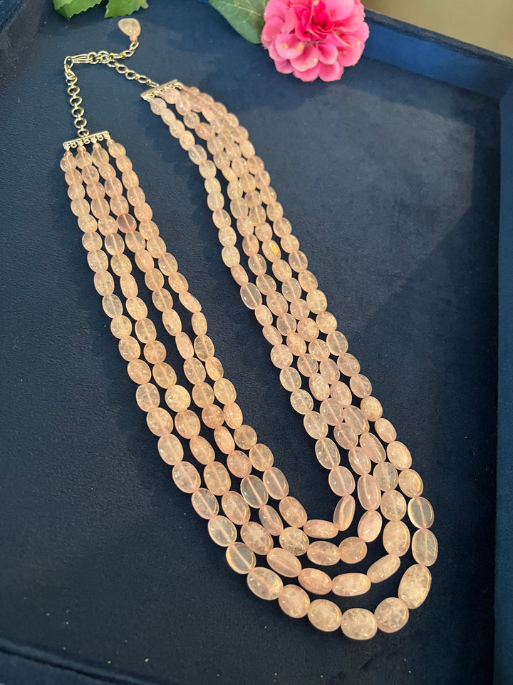 Handcrafted Rose Quartz Necklace: Elegance and Love