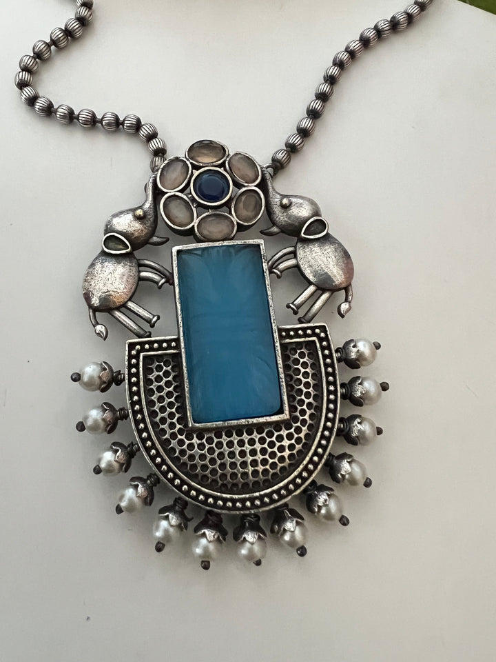 SHIVKA Fusion Necklace with Earrings