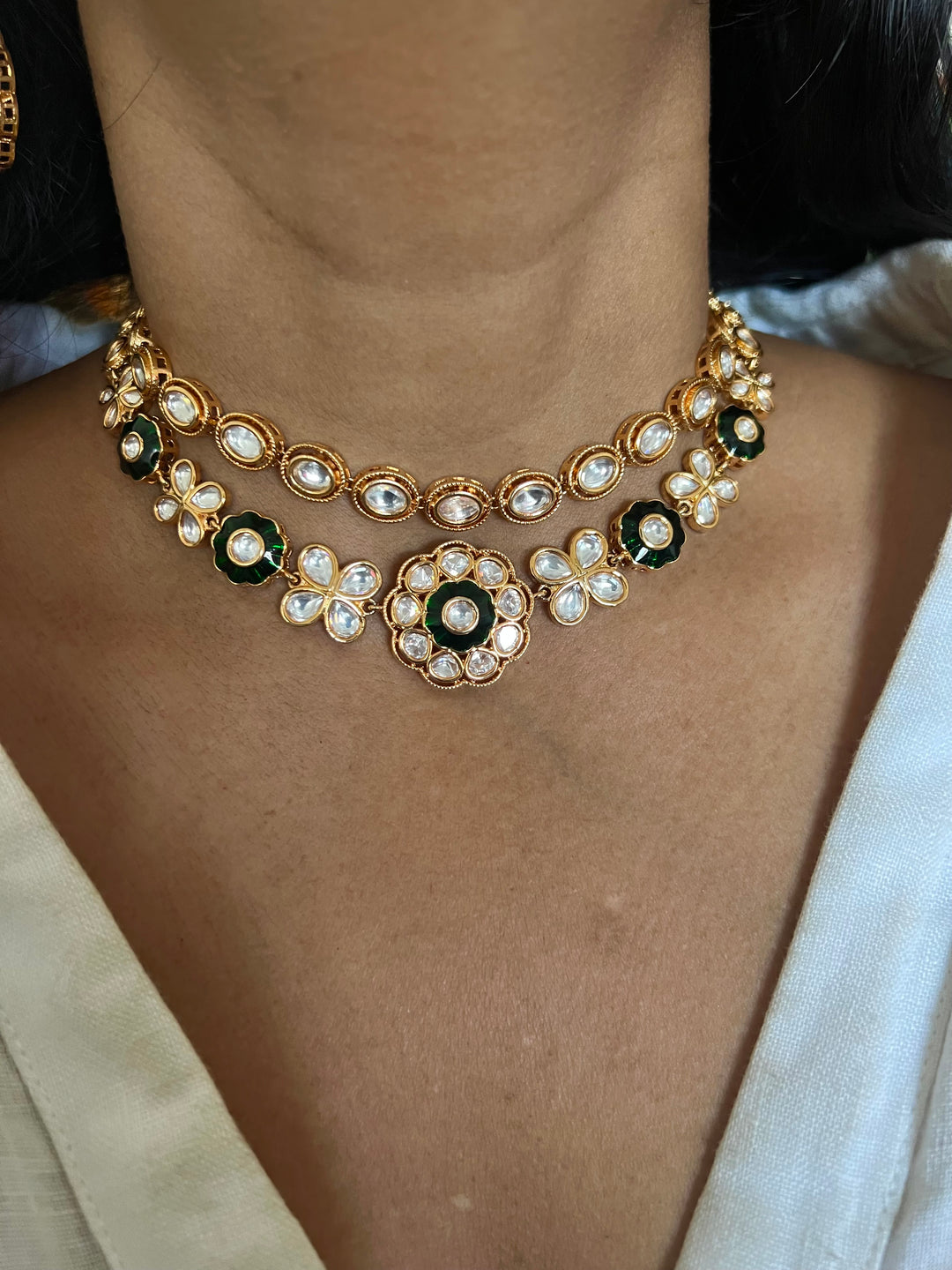 Elegant Kundan Necklace Set - Dazzle at Weddings and Festive Affairs