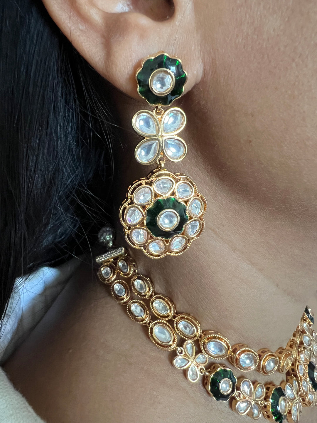 Elegant Kundan Necklace Set - Dazzle at Weddings and Festive Affairs