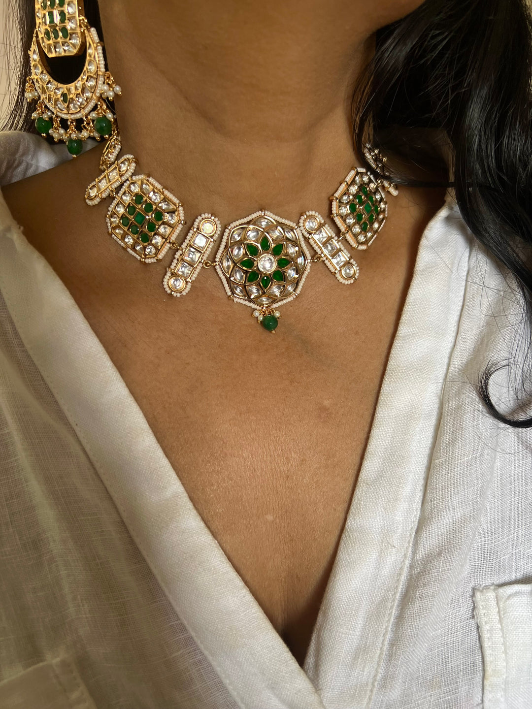Elegant Kundan Choker Necklace with Chandbalis