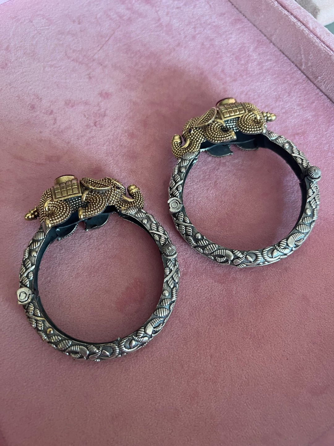 Vintage Elephant Bangle: Timeless Elegance