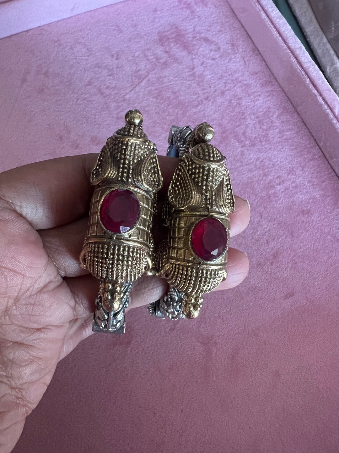 Vintage Elephant Bangle: Timeless Elegance