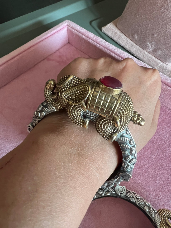 Vintage Elephant Bangle: Timeless Elegance
