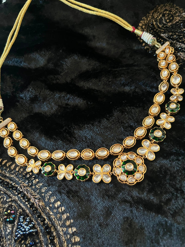 Elegant Kundan Necklace Set - Dazzle at Weddings and Festive Affairs