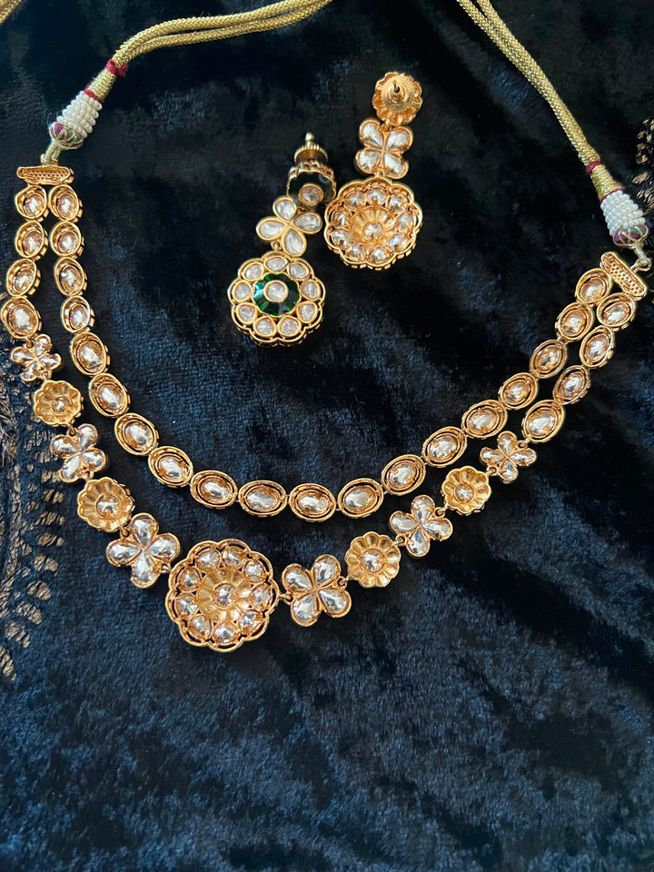 Elegant Kundan Necklace Set - Dazzle at Weddings and Festive Affairs