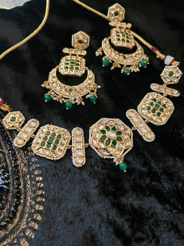 Elegant Kundan Choker Necklace with Chandbalis