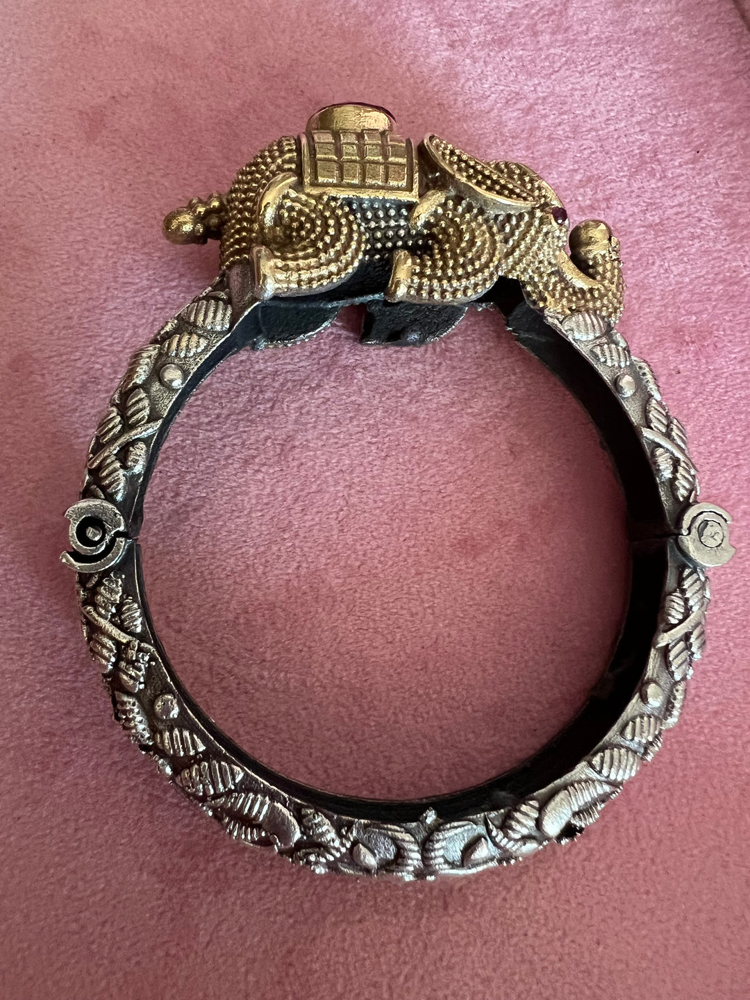 Vintage Elephant Bangle: Timeless Elegance