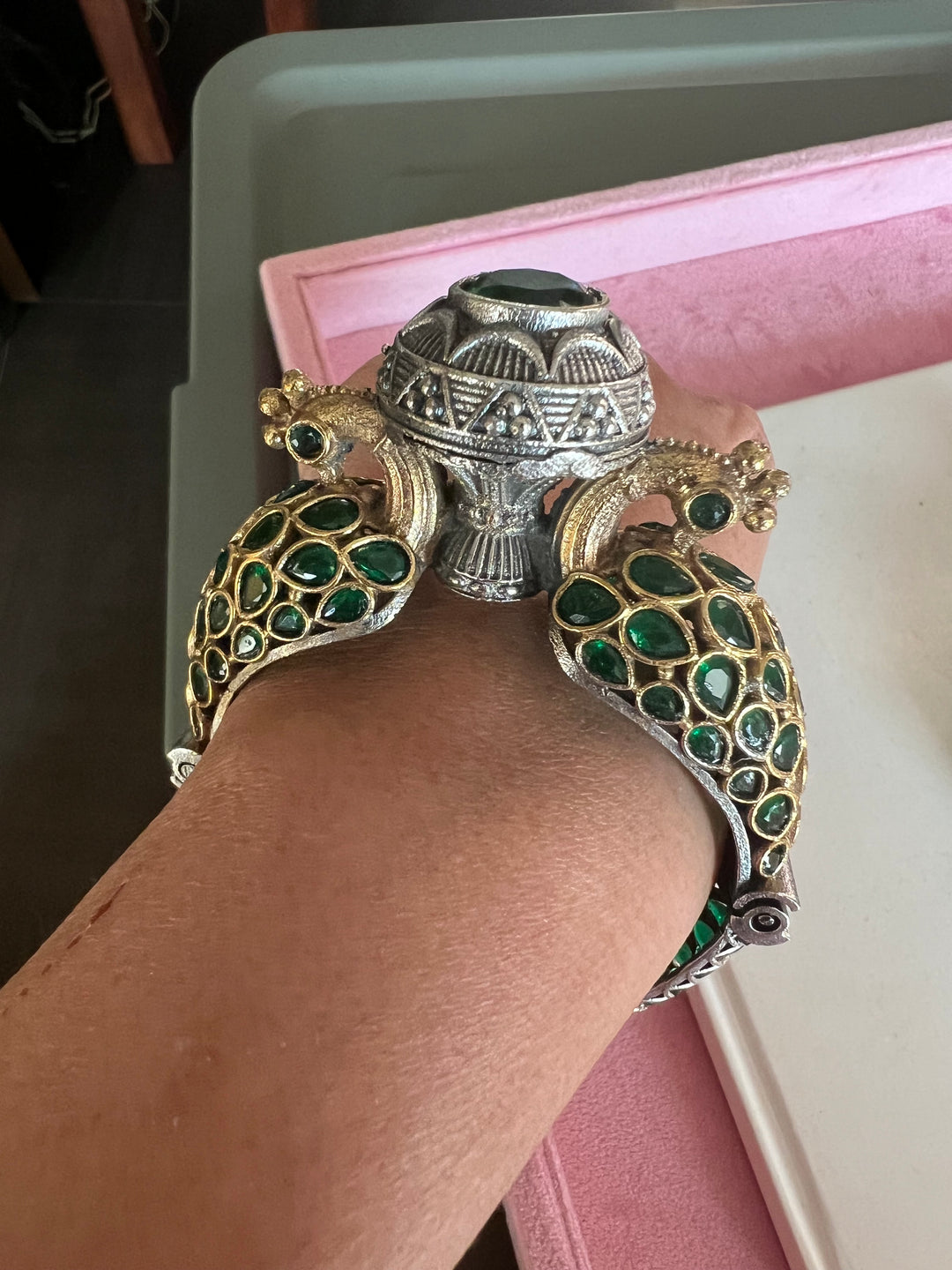 Vintage Twin Peacock Bangle: Timeless Elegance