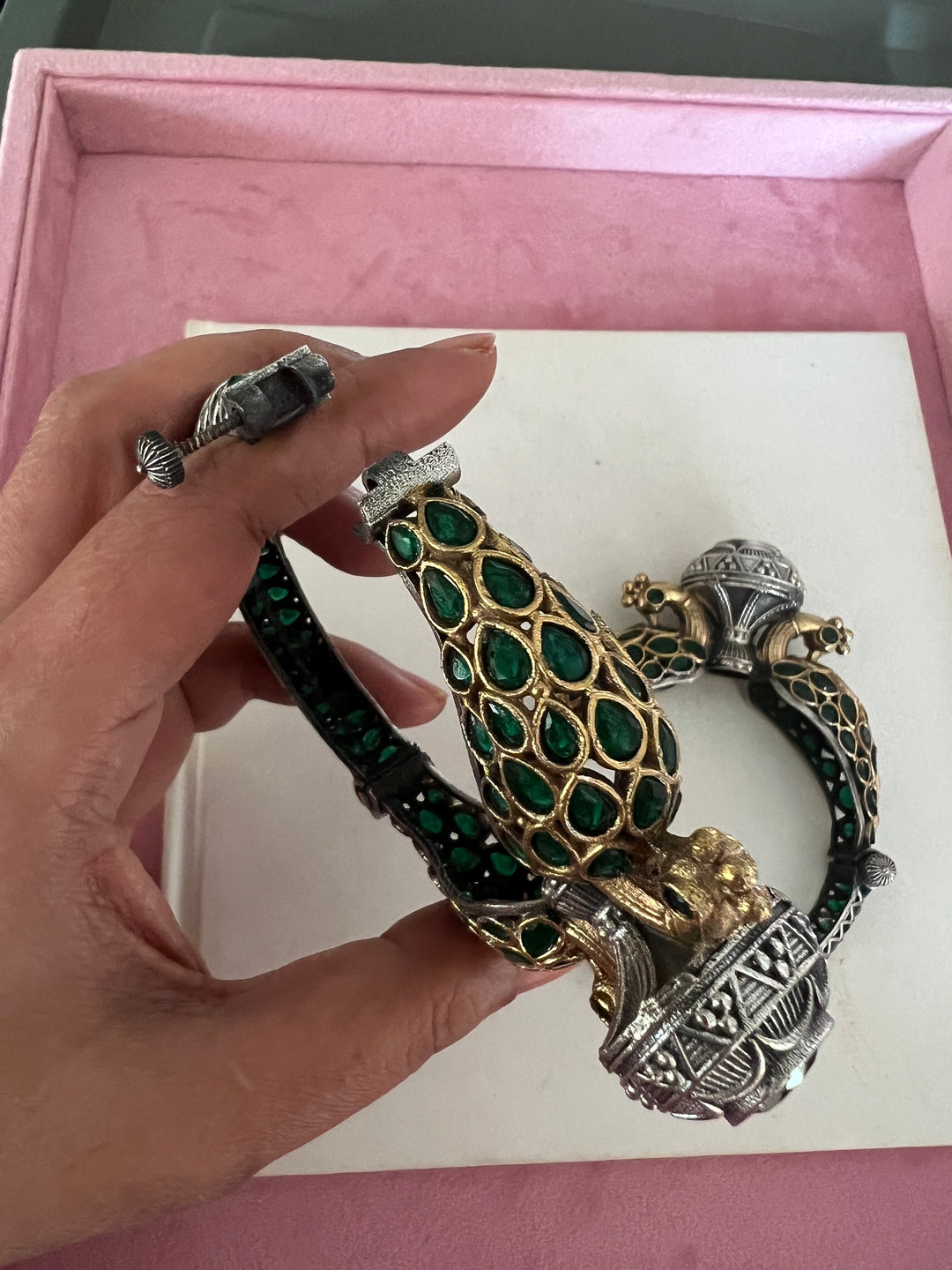 Vintage Twin Peacock Bangle: Timeless Elegance
