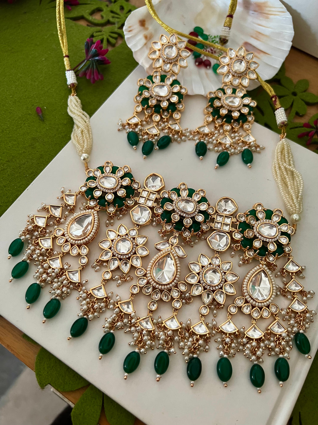 Bikaneri Kundan Choker Necklace with Earrings