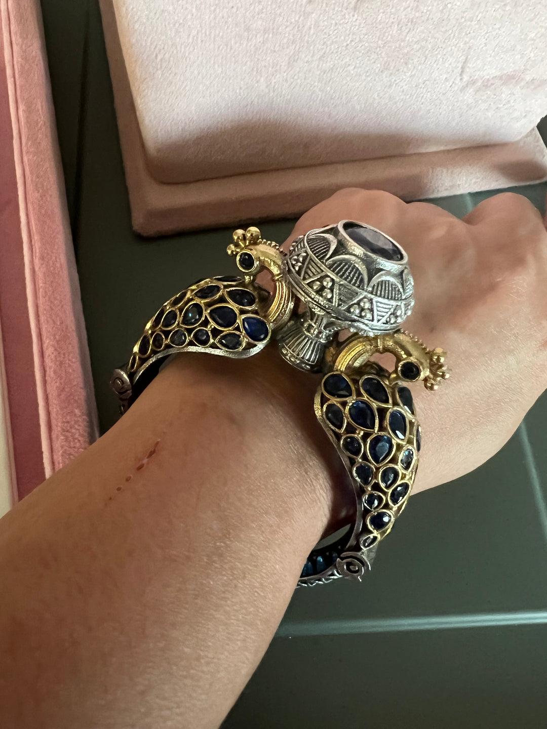 Vintage Twin Peacock Bangle: Timeless Elegance