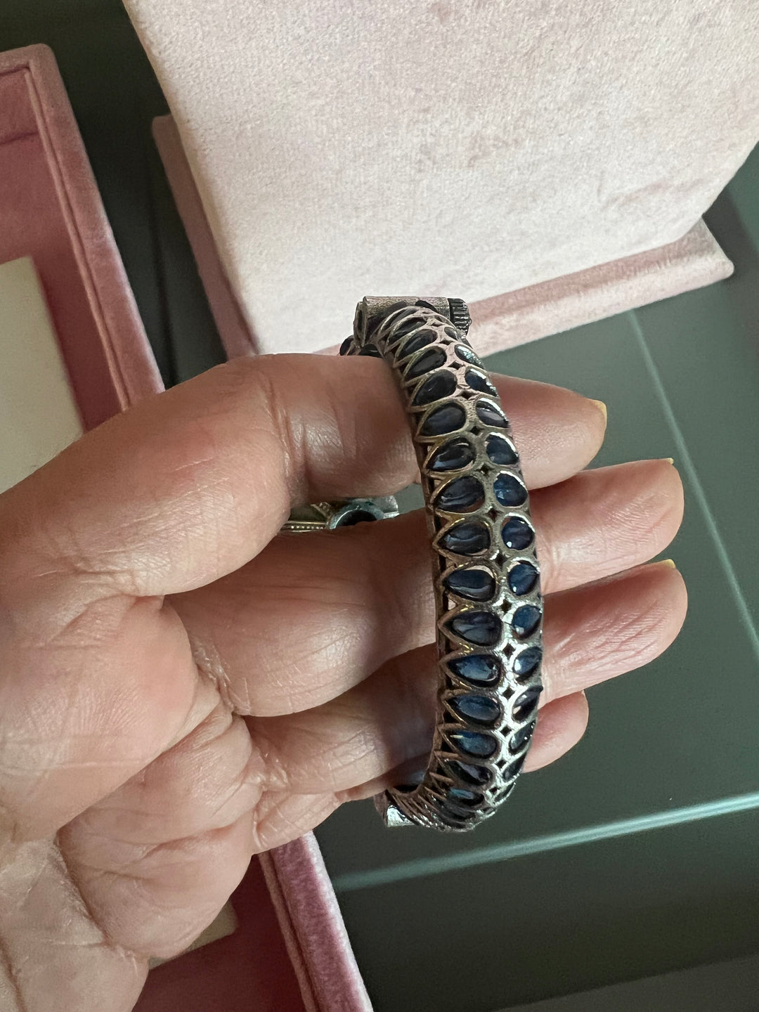 Vintage Twin Peacock Bangle: Timeless Elegance