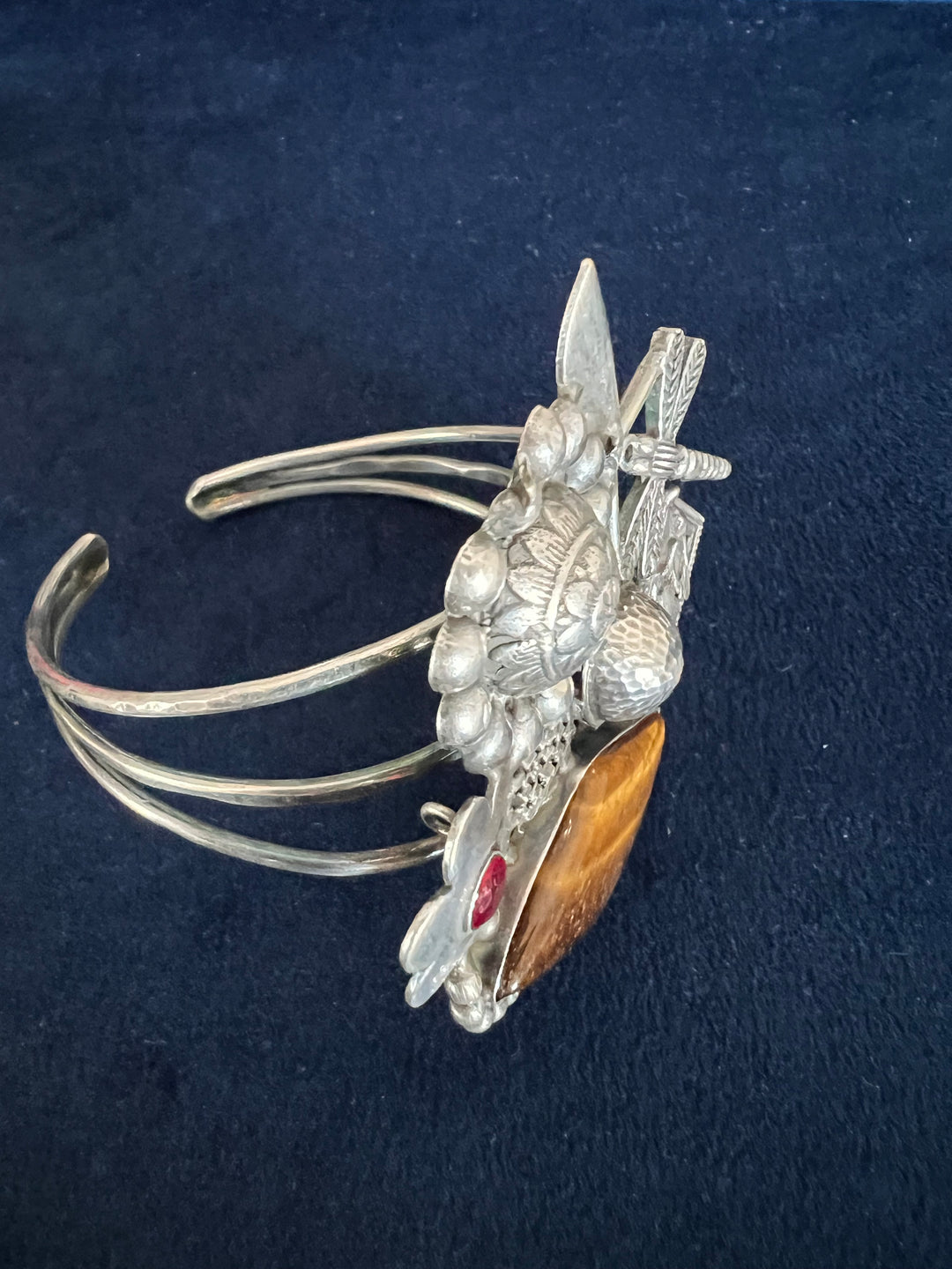 Elegant Fusion Handcuff - Premium Brass & Stone Craftsmanship