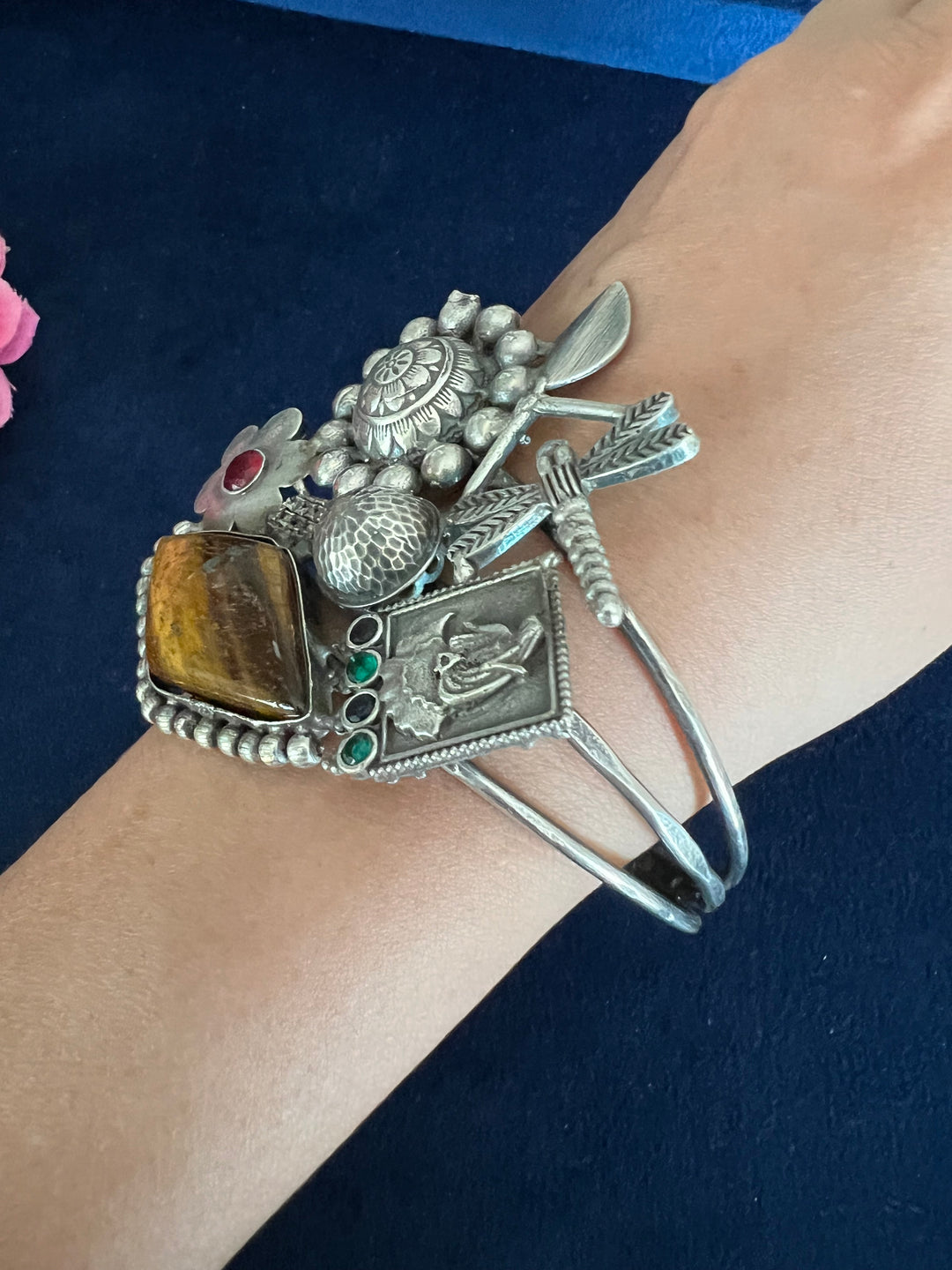 Elegant Fusion Handcuff - Premium Brass & Stone Craftsmanship