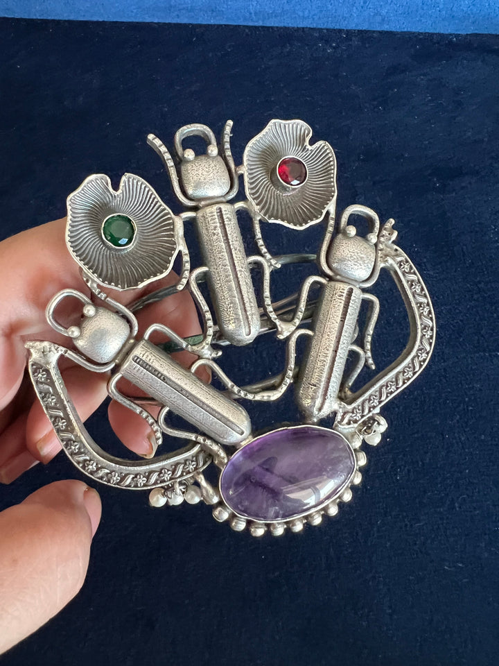 Elegant Fusion Handcuff - Premium Brass & Stone Craftsmanship