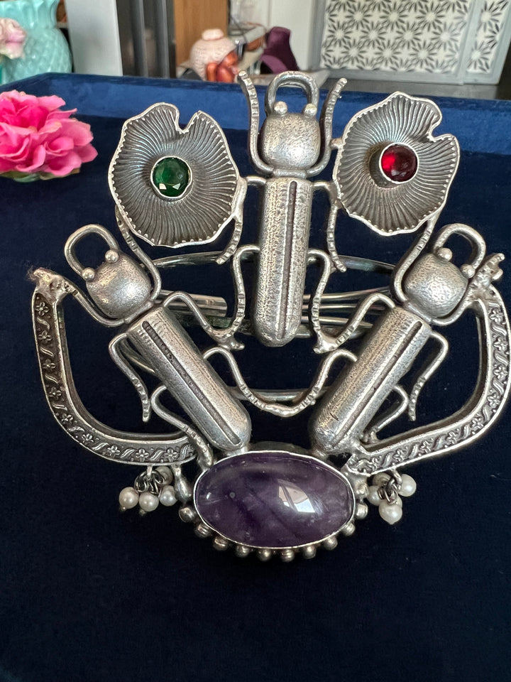 Elegant Fusion Handcuff - Premium Brass & Stone Craftsmanship