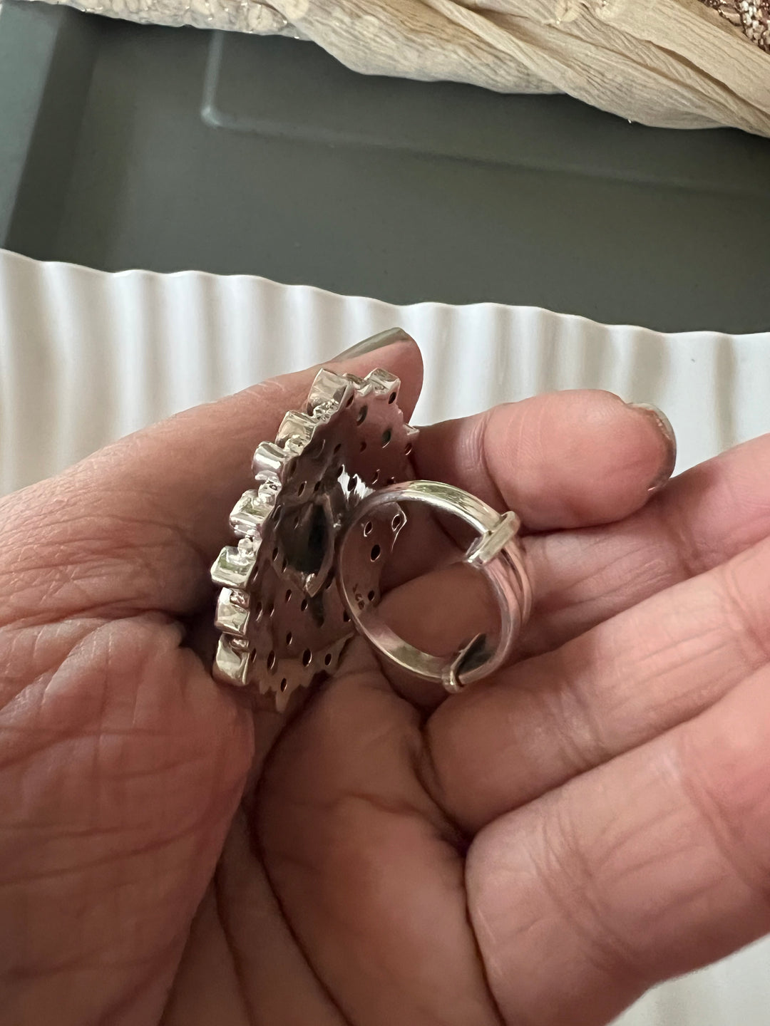 Classic Pure 925 Silver Ring - A Touch of Timeless Beauty