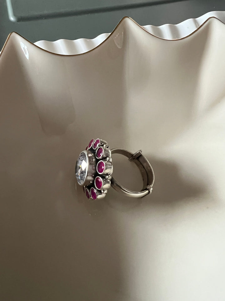 Classic Pure 925 Silver Ring - A Touch of Timeless Beauty