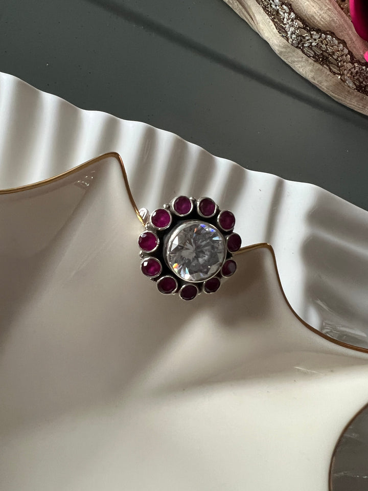 Classic Pure 925 Silver Ring - A Touch of Timeless Beauty