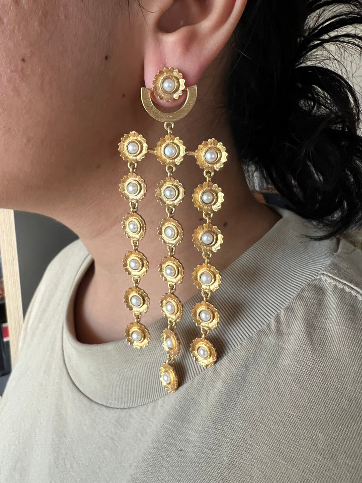 Statement Pearl Flowers Earrings