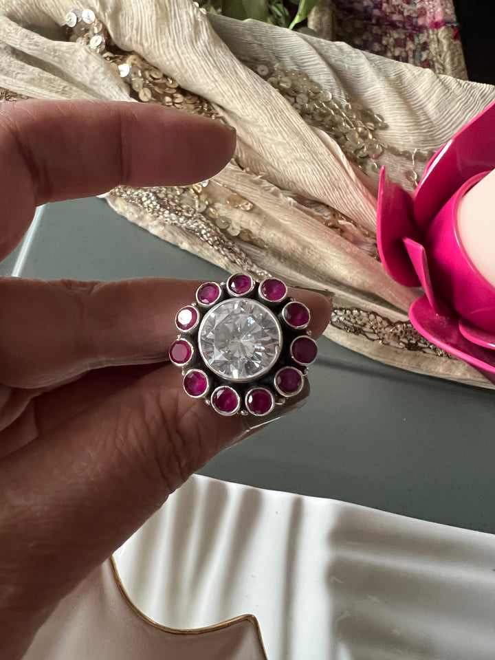 Classic Pure 925 Silver Ring - A Touch of Timeless Beauty