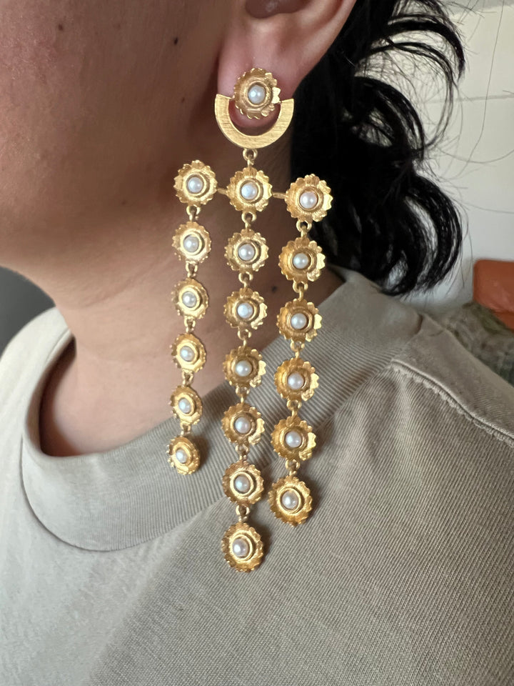 Statement Pearl Flowers Earrings