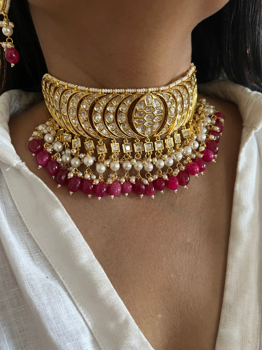 Scintillating Kundan Choker with Earrings