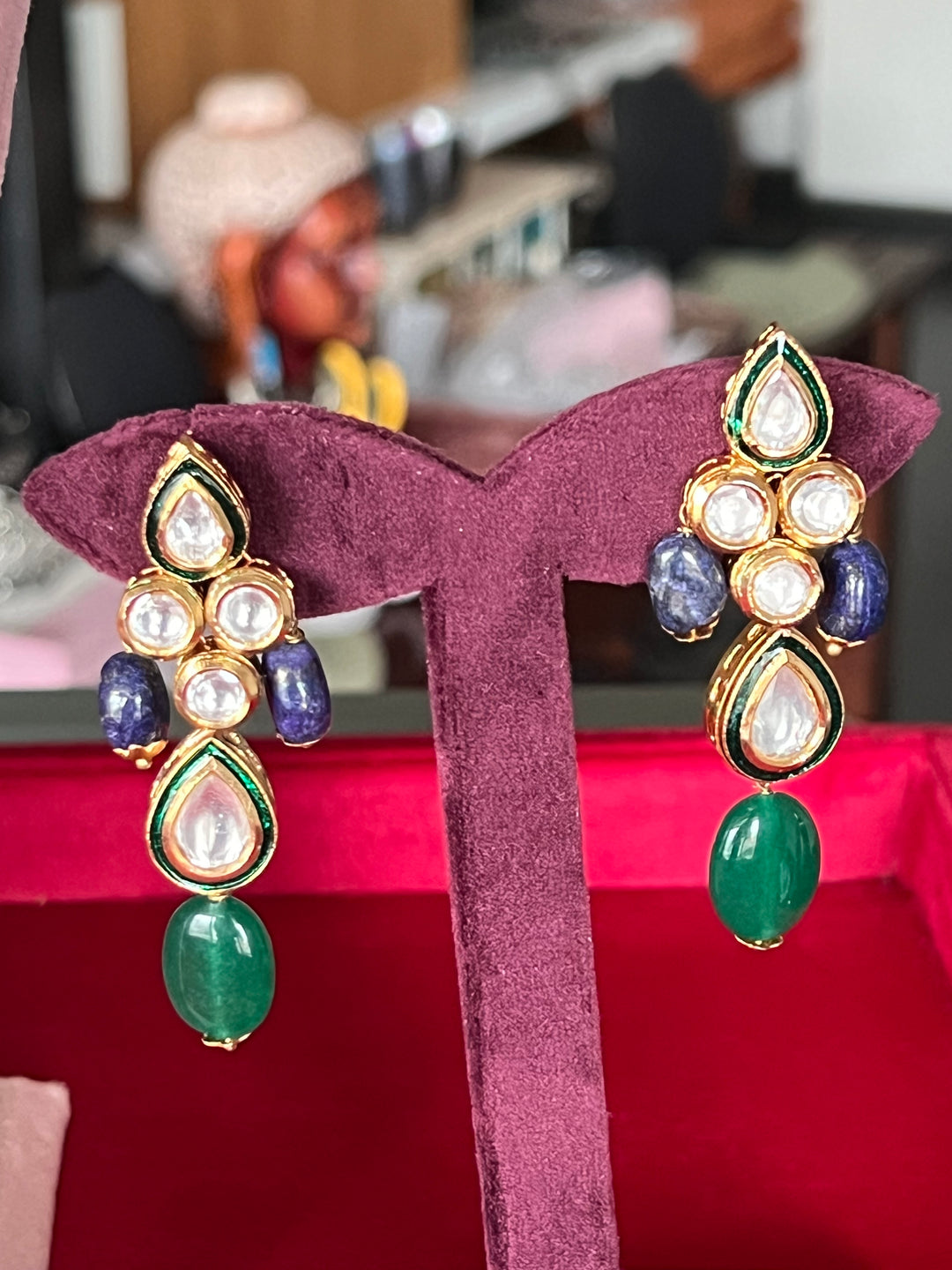 Elegant Kundan Necklace Set - Dazzle at Weddings and Festive Affairs