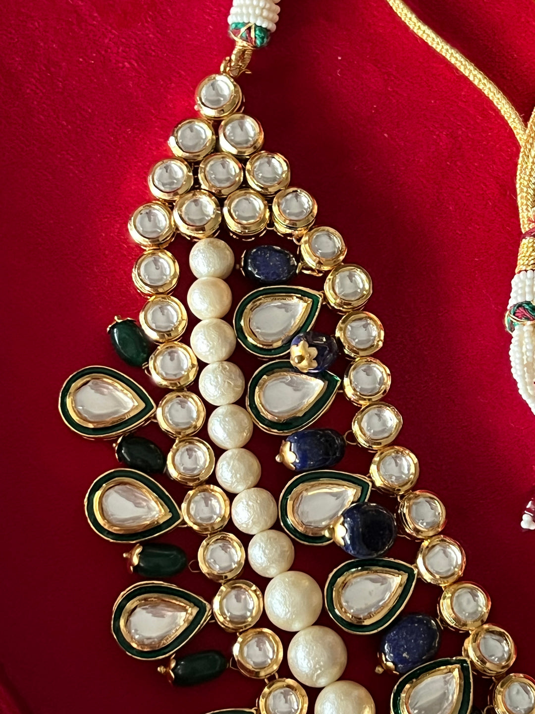 Elegant Kundan Necklace Set - Dazzle at Weddings and Festive Affairs