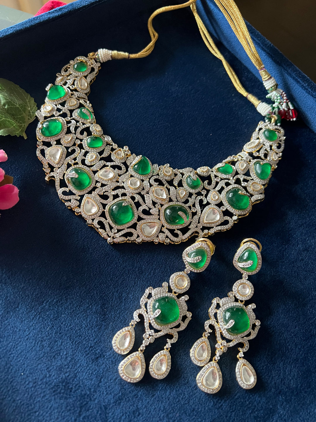 Elegant Kundan Necklace Set - Dazzle at Weddings and Festive Affairs