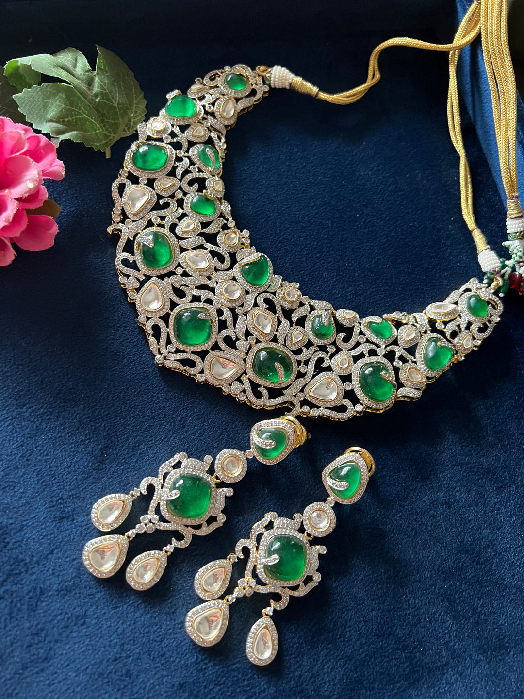 Elegant Kundan Necklace Set - Dazzle at Weddings and Festive Affairs