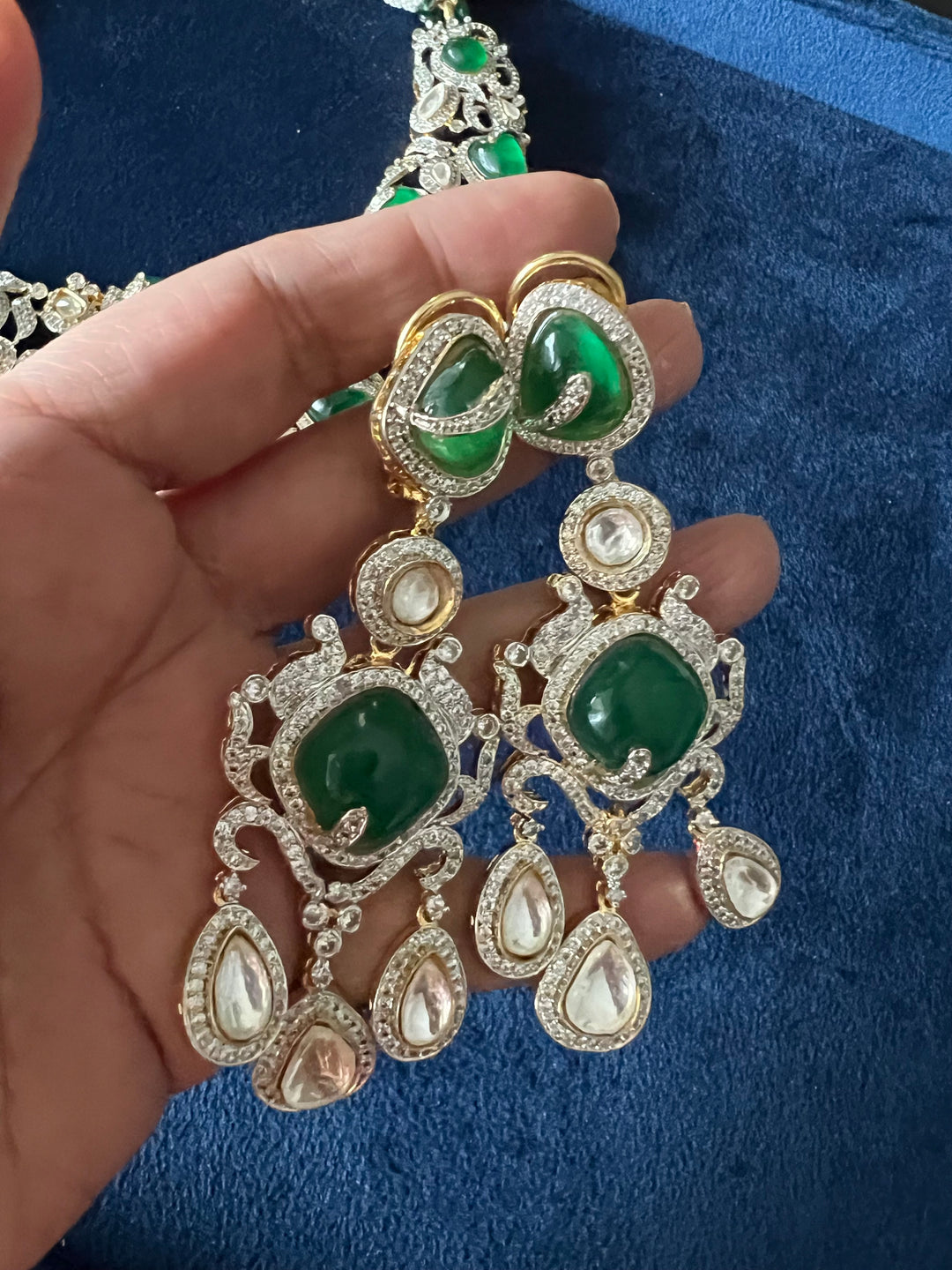 Elegant Kundan Necklace Set - Dazzle at Weddings and Festive Affairs