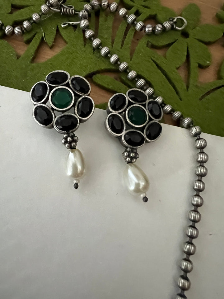 SHIVKA Fusion Necklace with Earrings