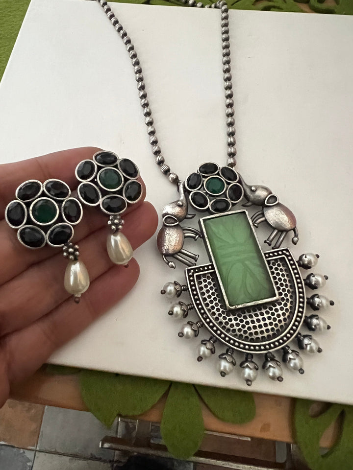 SHIVKA Fusion Necklace with Earrings