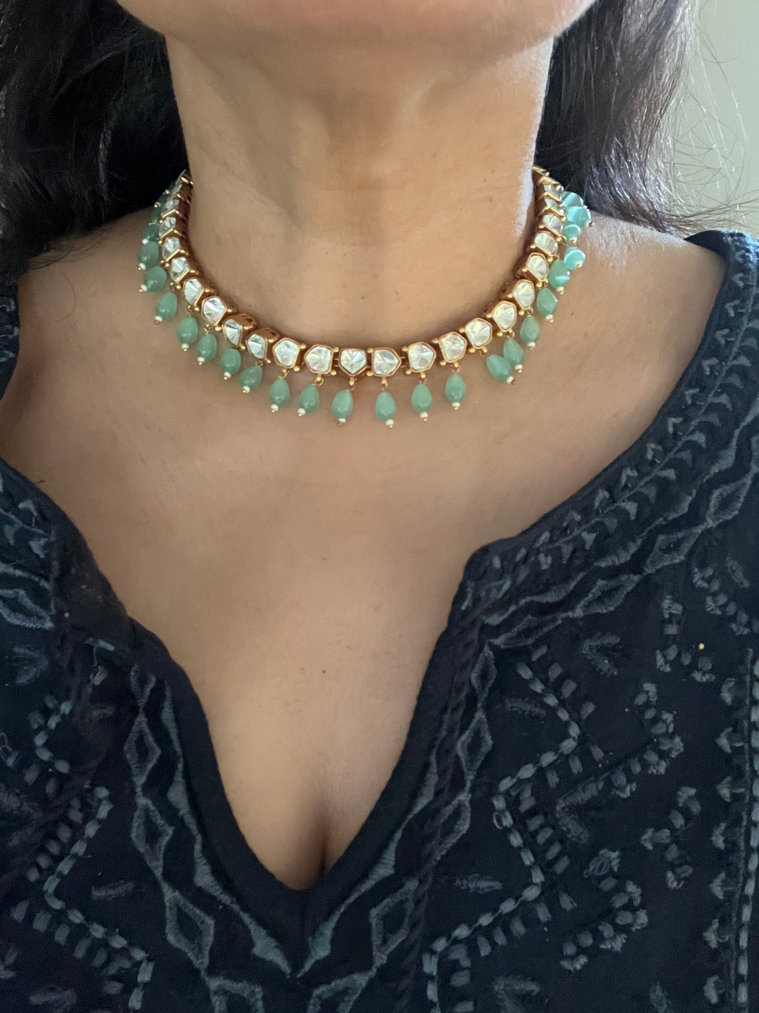 Elegant Kundan Necklace with Earrings