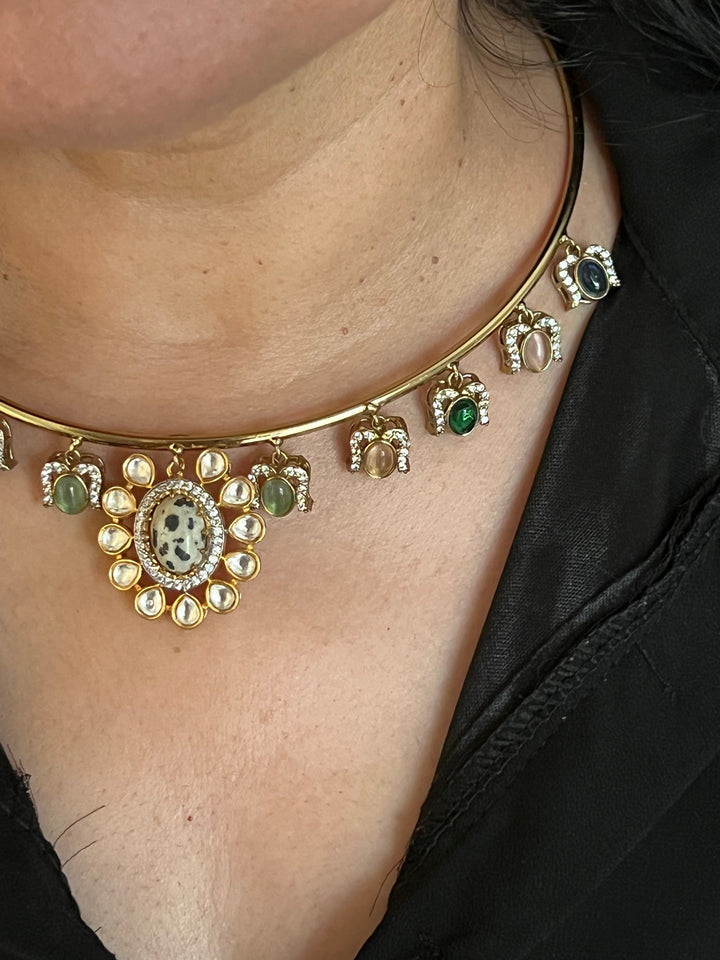 Elegant Hasli Necklace Set - Unmatched Quality and Style